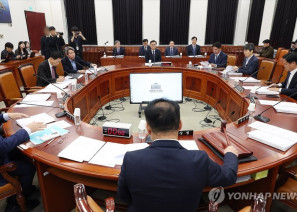 정보위원회 전체회의
(서울=연합뉴스) 황광모 기자 = 22일 서울 여의도 국회에서 정보위원회 전체회의가 열리고 있다. 2025.10.22 [공동취재] hkmpooh@yna.co.kr